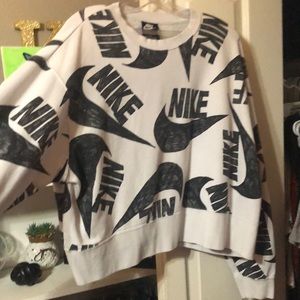 Super cute cropped sweatshirt Nike size 1x